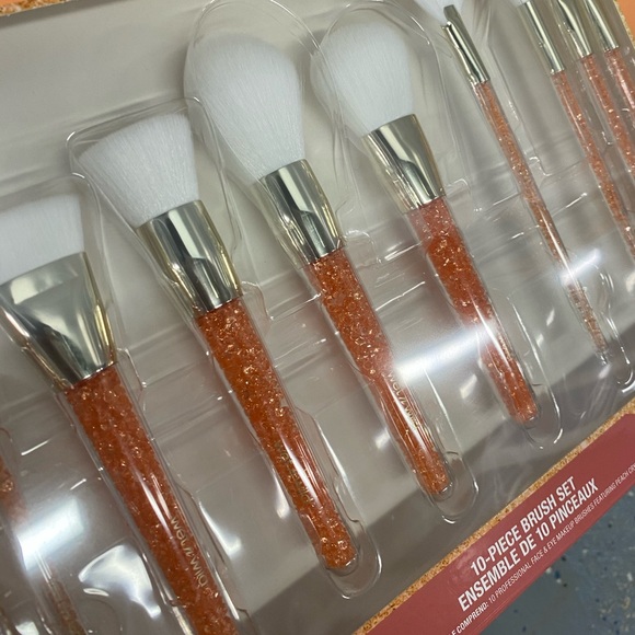 Wet N Wild 10 Piece Orange Glitter Makeup Brushes - Picture 5 of 8